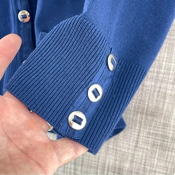 white house black market 3/4 sleeve button down round neck top Medium 8337 - Picture 6 of 9